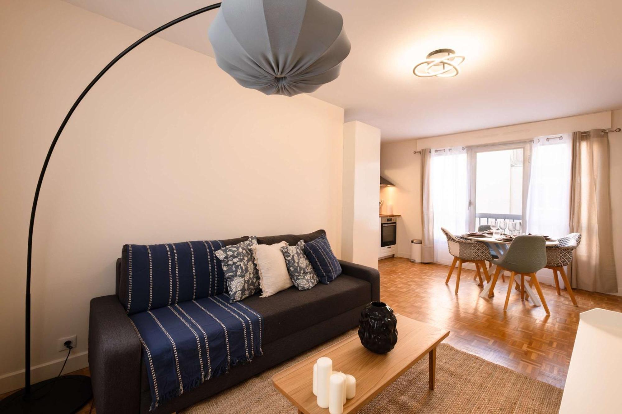 Modern Flat With Balcony Opera & Saint-lazare Parigi