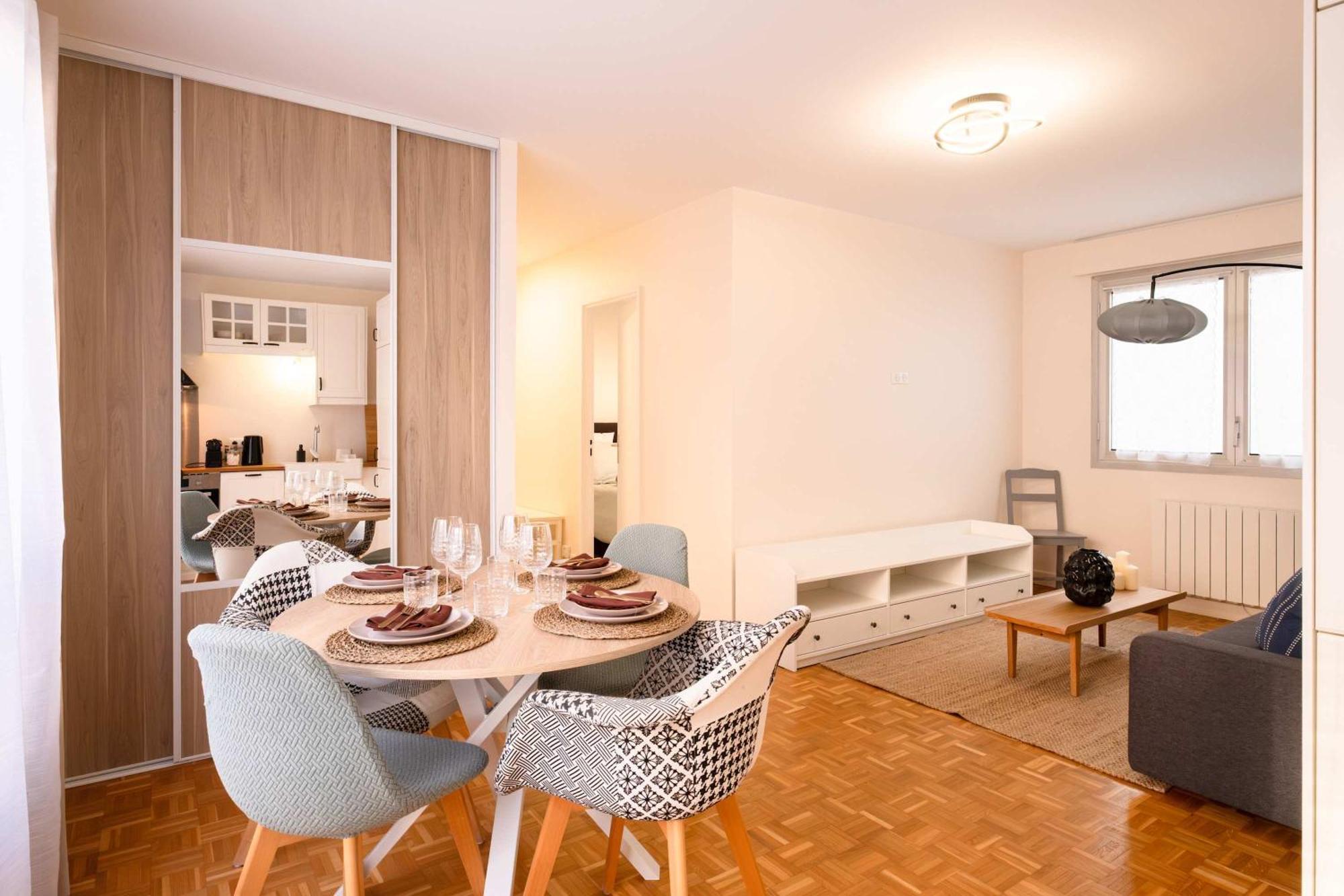 Modern Flat With Balcony Opera & Saint-lazare Parigi