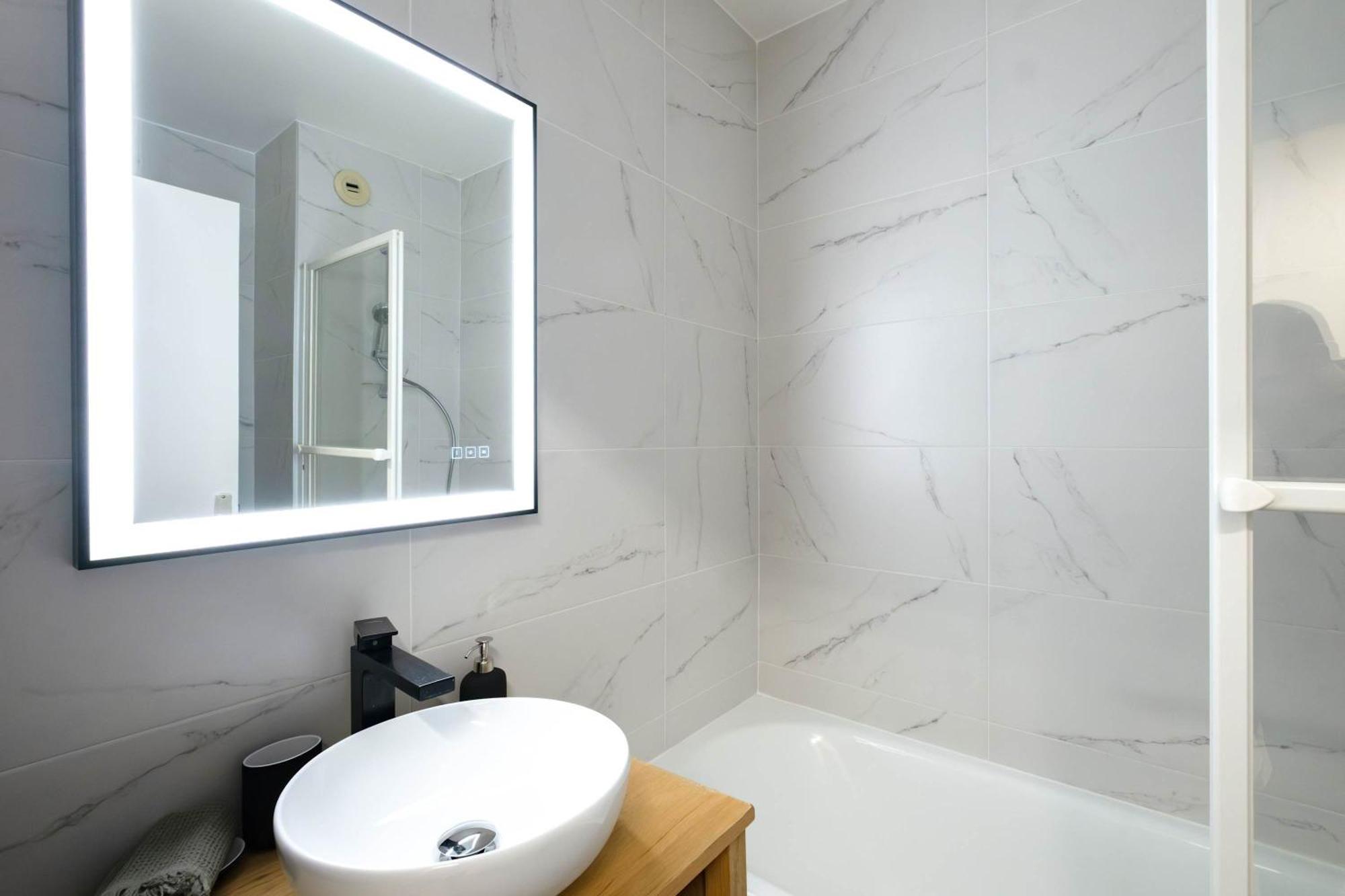 Modern Flat With Balcony Opera & Saint-lazare Appartamento Parigi